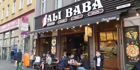 Ansicht Straße / Ali Baba Restaurant & Döner