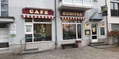 Ansicht Straße / Café Kubitza