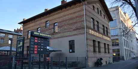 Zollhaus Pankow mit Schild Willner Brauerei