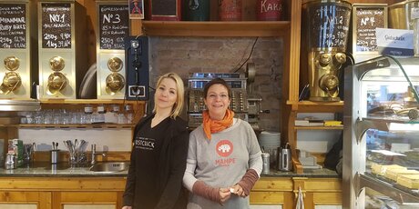 FIRSTCRACK Roasters & Café Pakolat innen 
