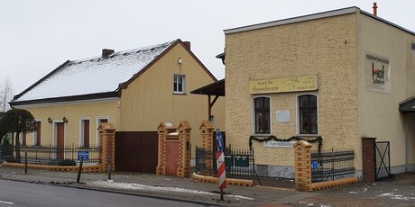 Ansicht Straße / Ferienwohnungen Hofscheune