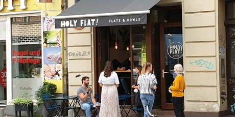 Ansicht Straße / HOLY FLAT!