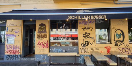 Ansicht Straße / ​Schiller Burger