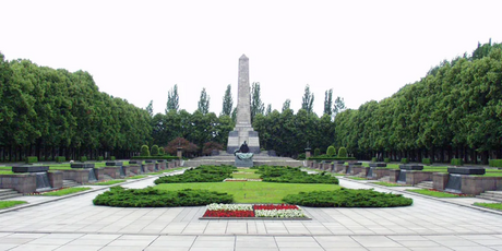 Sowjetisches Ehrenmal Schönholzer Heide