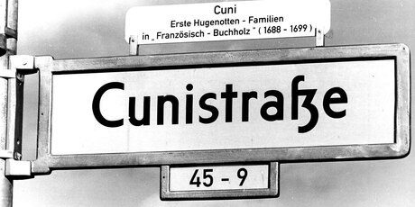 Straßenschild der Cunistraße in Französisch Buchholz, 1999