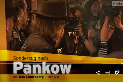 Ubahnwagen der Linie U2, innen Udo Lindenberg feiert mit Gästen