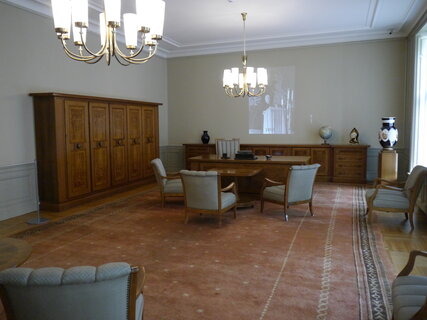 Arbeitszimmer Wilhelm Piecks im Schloss Schönhausen