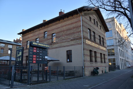 Zollhaus Pankow mit Schild Willner Brauerei