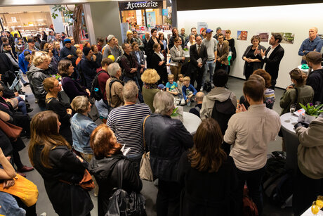 artspring 2019, festival opening by Julia Brodauf and Jan Gottschalk (festival director) at artspring store