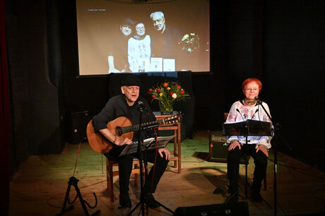 Frank Viehweg und Kerstin Hommel auf der Bühne