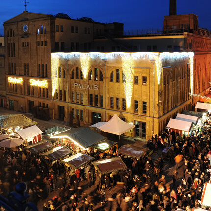 Lucia Weihnachtsmarkt Blick auf die Märkte von oben