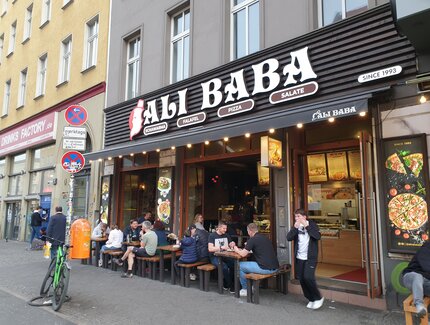 Ansicht Straße / Ali Baba Restaurant & Döner