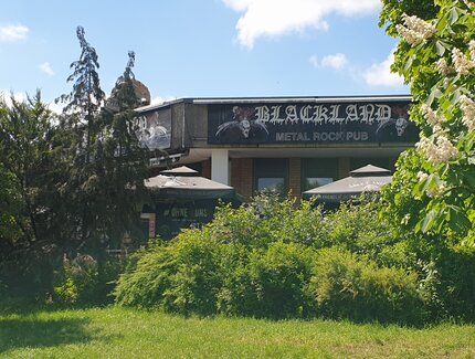 Ansicht Park / Blackland Metal Pub Berlin