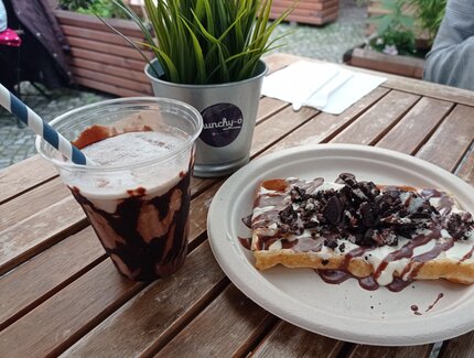 Waffle e milkshake al cioccolato di Munchy-o