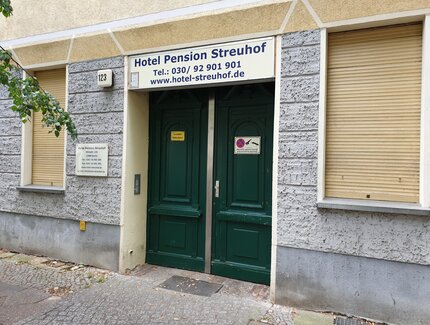 Vorderfront Hotel Pension Streuhof