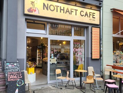 Ansicht Straße / Nothaft Café