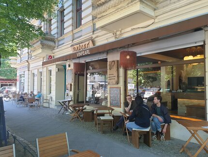 Ansicht Straße / Vinpearl Restaurant