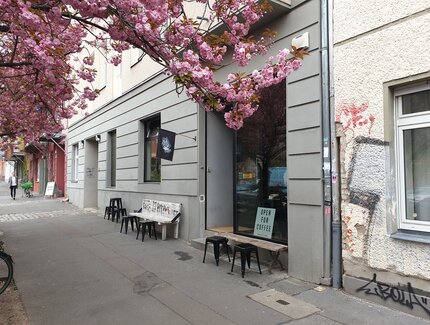 Ansicht Straße / WIM Kaffee