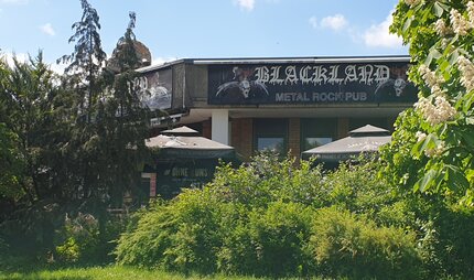 Ansicht Park / Blackland Metal Pub Berlin