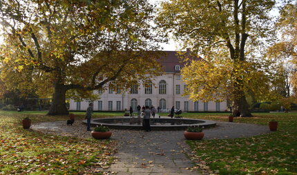 Schloss Schönhausen bei schönem Herbstwetter