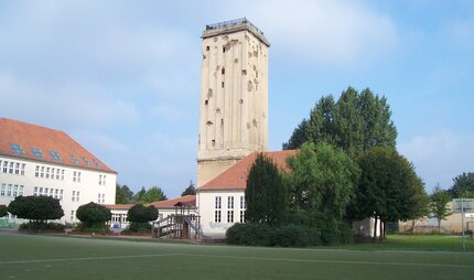 Heinersdorf  Wasserturm & Rathaus