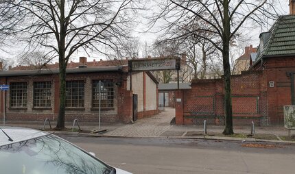 Ansicht Straße / Kühlspot Social Club