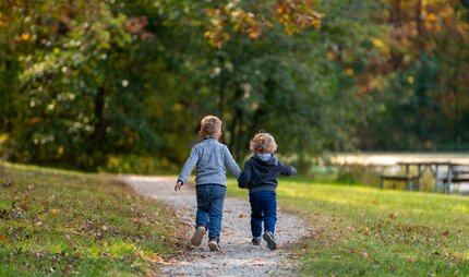 Kinder im Park
